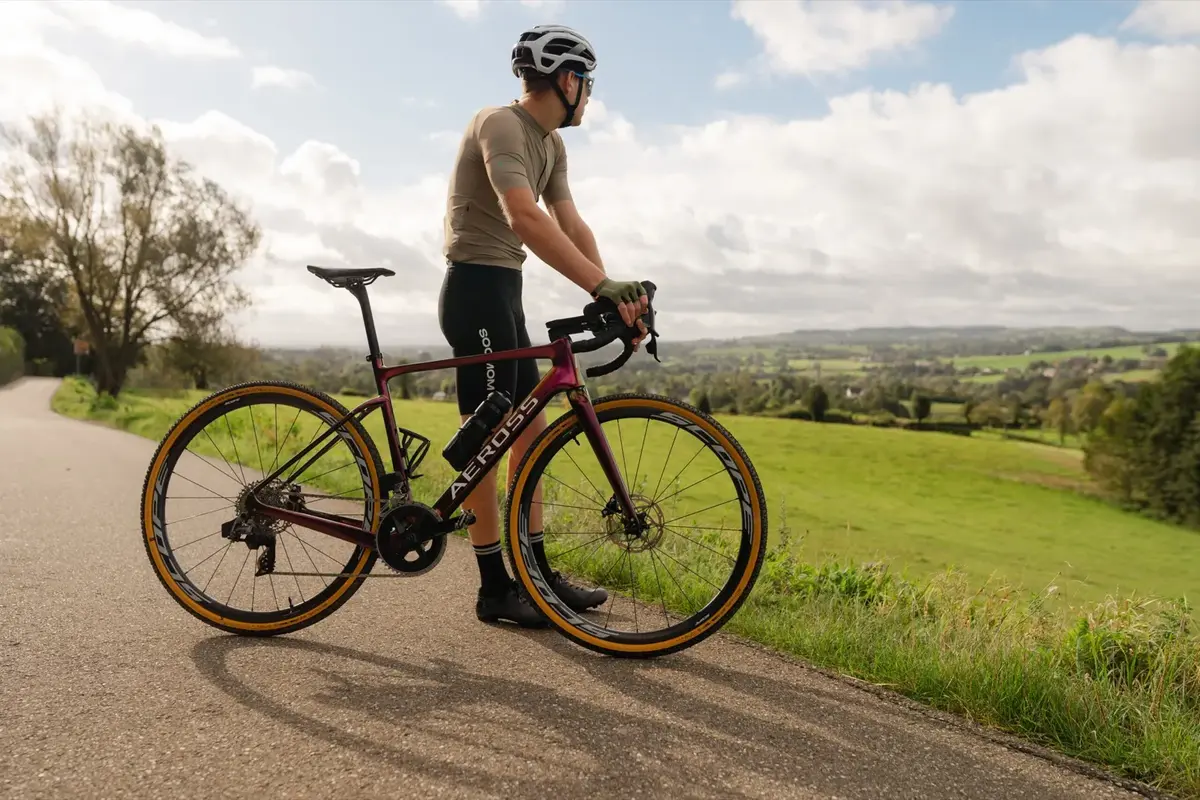 Aeross Gravel X carbon gravelbike